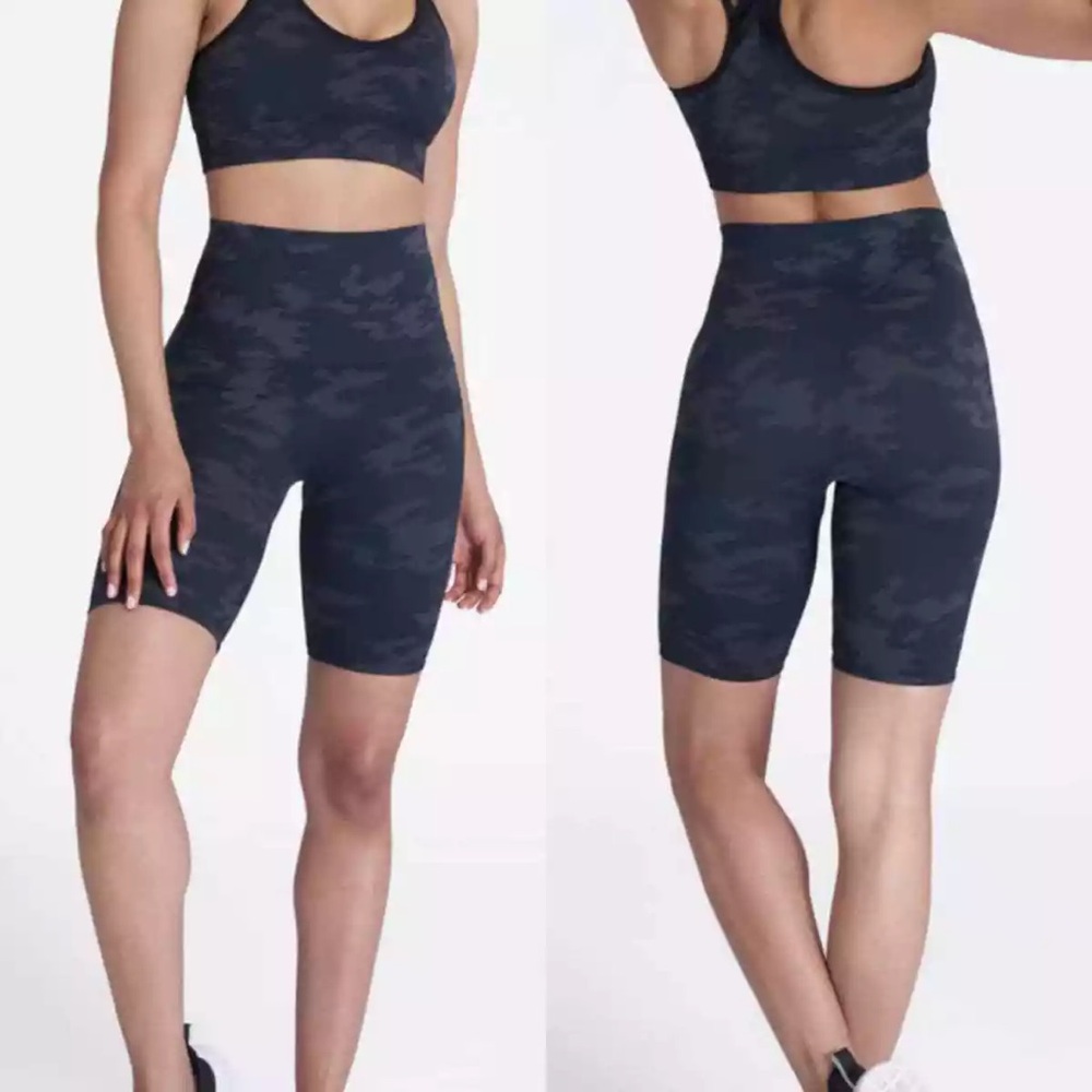 NWT SPANX Look at Me Now Bike Short Black Camo High Waist